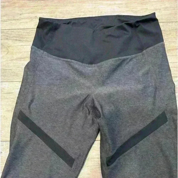 Zella grey and black active leggings size small - Picture 2 of 4